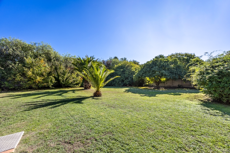 5 Bedroom Property for Sale in Sonstraal Western Cape